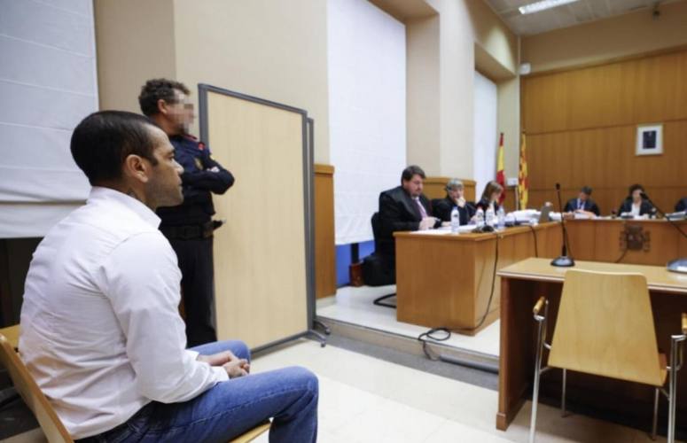 Arranca en Barcelona el juicio a Dani Alves por presunta violación - La Razón